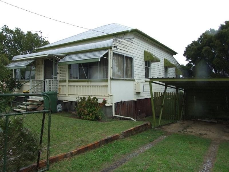 15 PERCY ST, Warwick QLD 4370