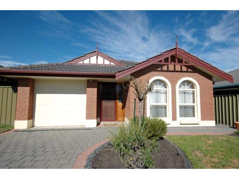 15 MCCORMACK CRESCENT, Woodcroft SA 5162