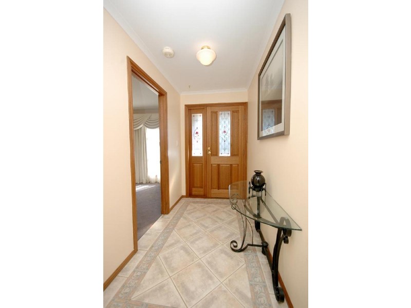 15 MCCORMACK CRESCENT, Woodcroft SA 5162