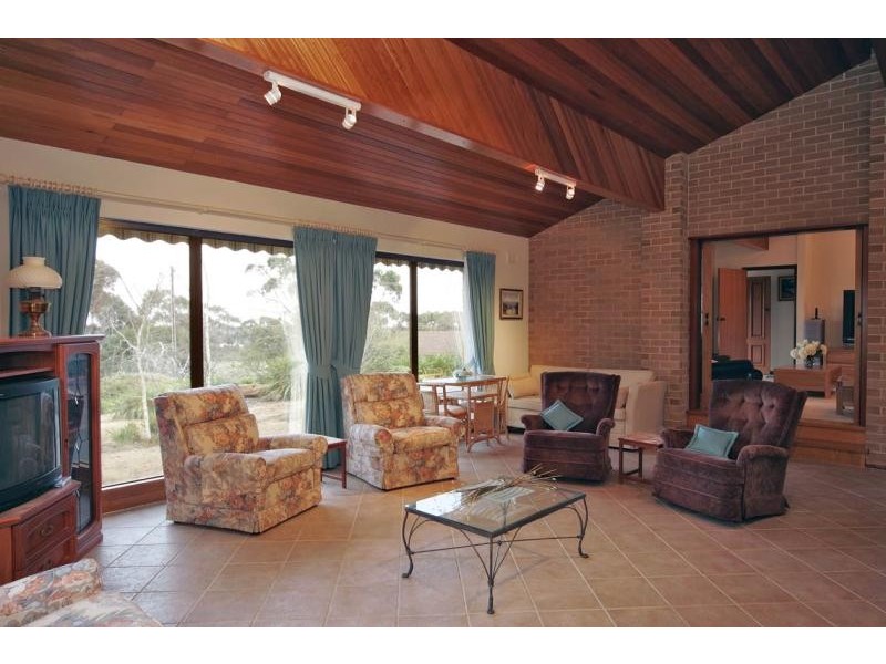 5 SEAVIEW DRIVE, Happy Valley SA 5159