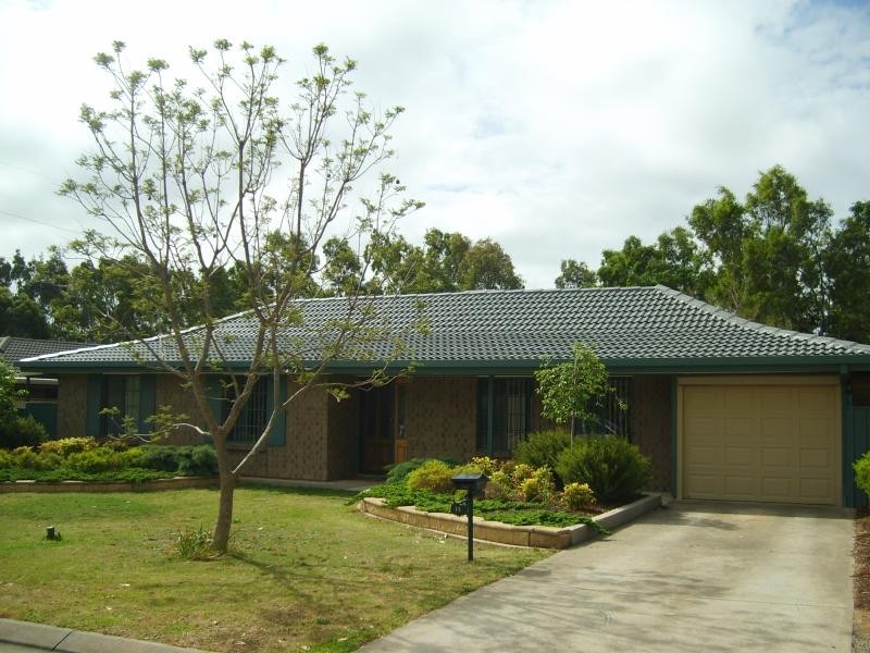 14 SANTANA COURT, Aberfoyle Park SA 5159