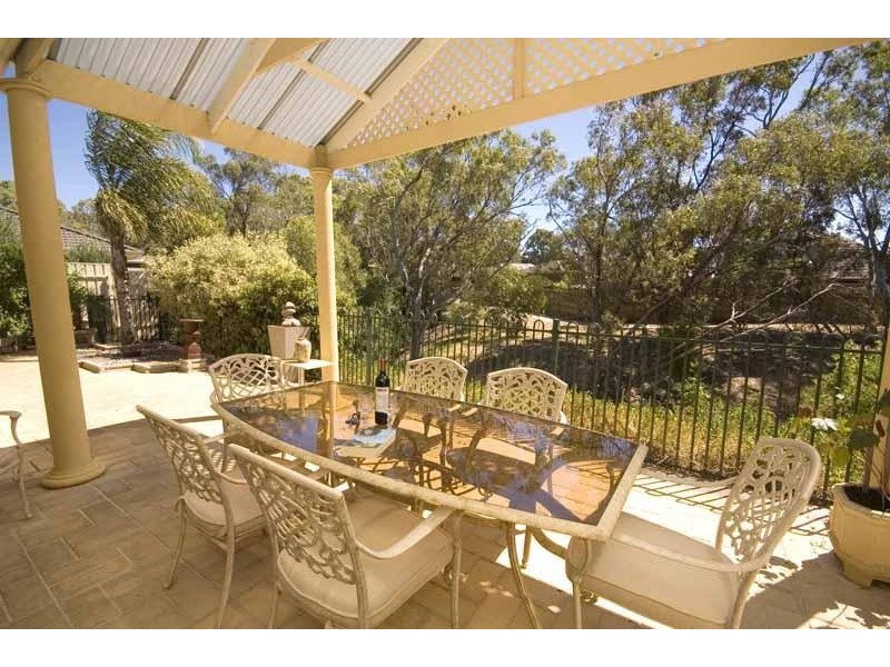 9 NICHOLAS WALK, Aberfoyle Park SA 5159