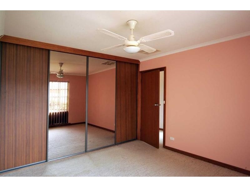 25 CAPRICE STREET, Hallett Cove SA 5158