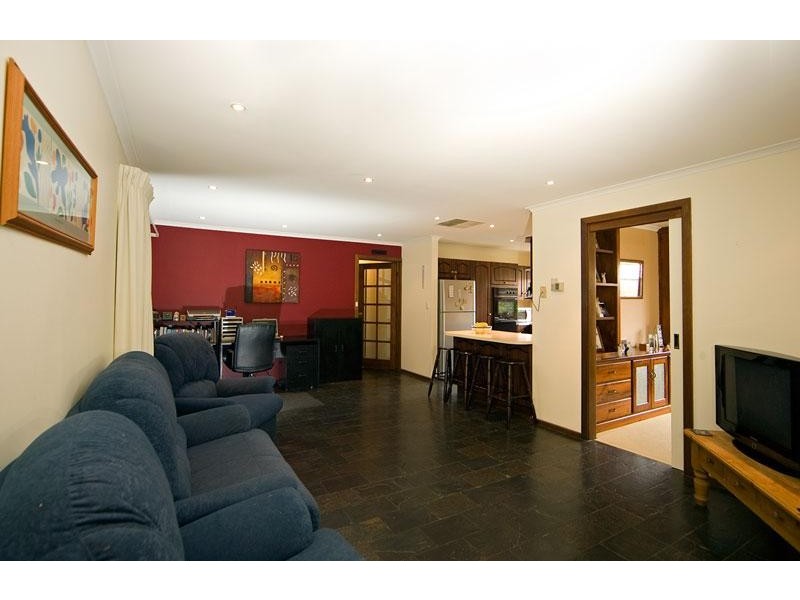 21 DELTA CRESCENT, Aberfoyle Park SA 5159