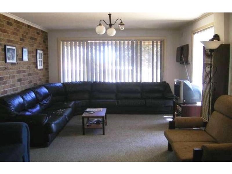 24 GRETEL CRESCENT, Hallett Cove SA 5158