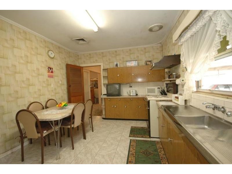 21 BARKER AVENUE, South Plympton SA 5038