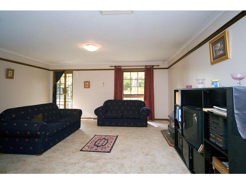 6 HORSESHOE DRIVE, Aberfoyle Park SA 5159