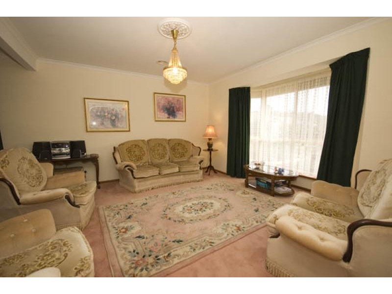 8 JORDAN COURT, Aberfoyle Park SA 5159