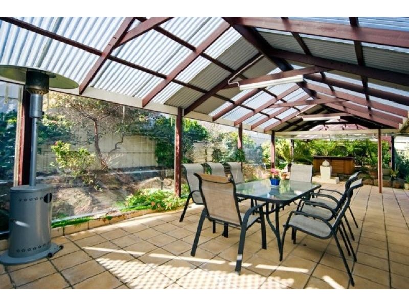 2 Nicholas Walk, Aberfoyle Park SA 5159