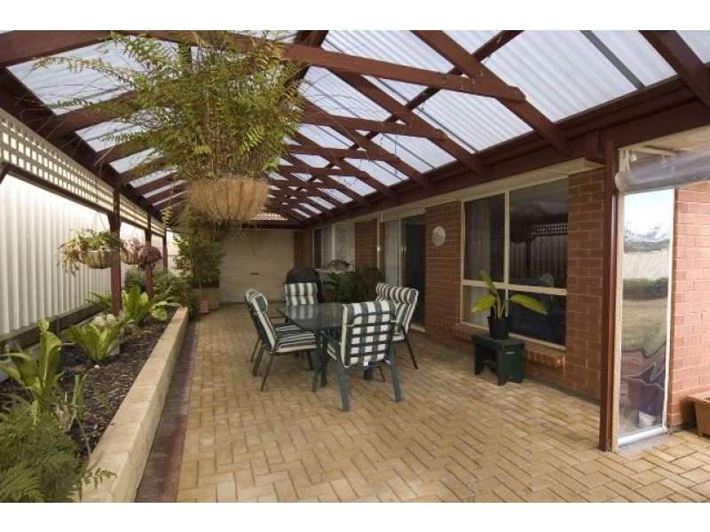 21 Nicholas Walk, Aberfoyle Park SA 5159