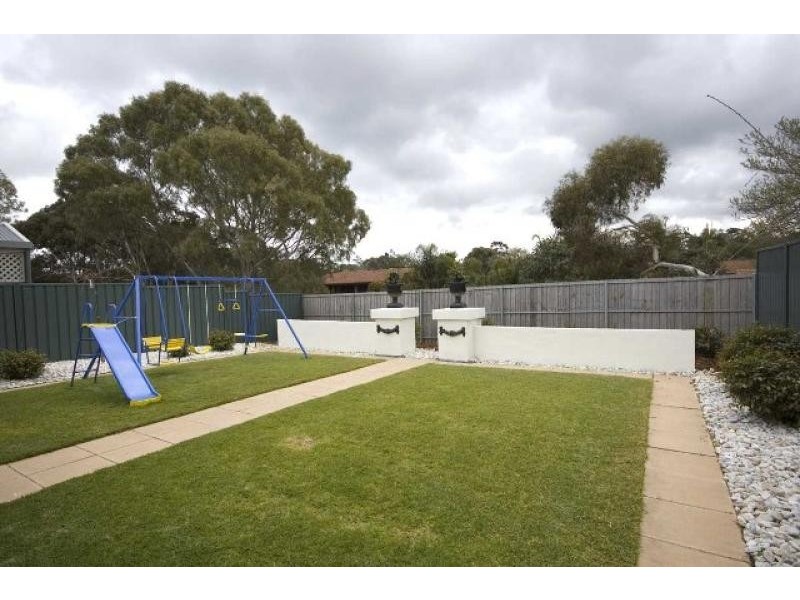 26 Pinnacle Crescent, Flagstaff Hill SA 5159