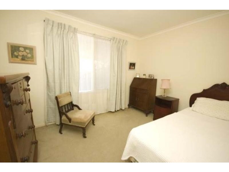 16 Roxanne Avenue, Aberfoyle Park SA 5159