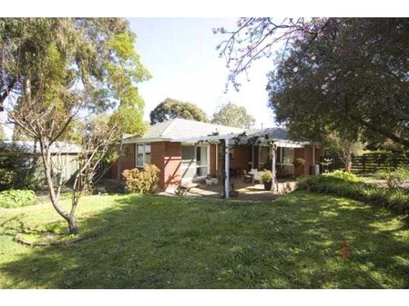 16 Roxanne Avenue, Aberfoyle Park SA 5159