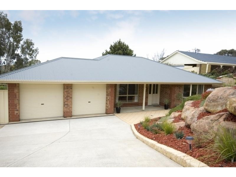 3 Jerilderie Drive, Happy Valley SA 5159