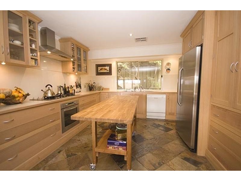 15 Greenfield Rise, Aberfoyle Park SA 5159