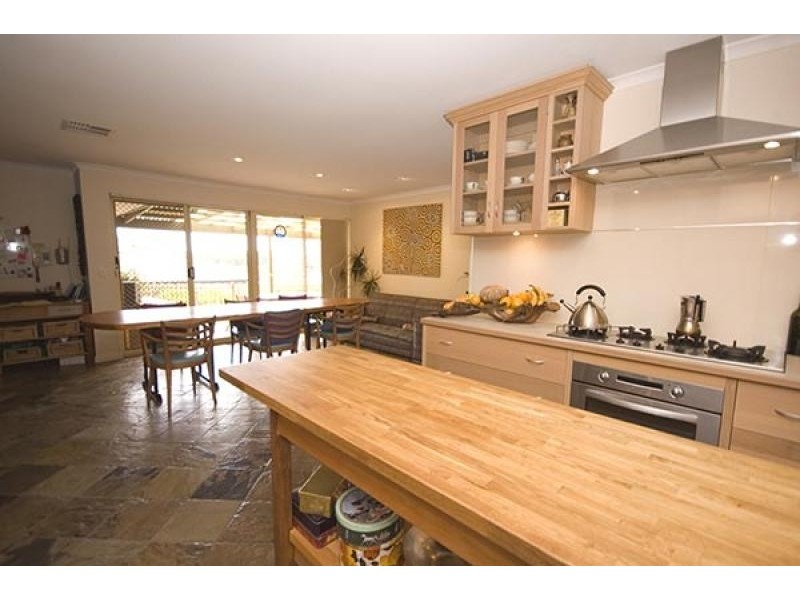 15 Greenfield Rise, Aberfoyle Park SA 5159