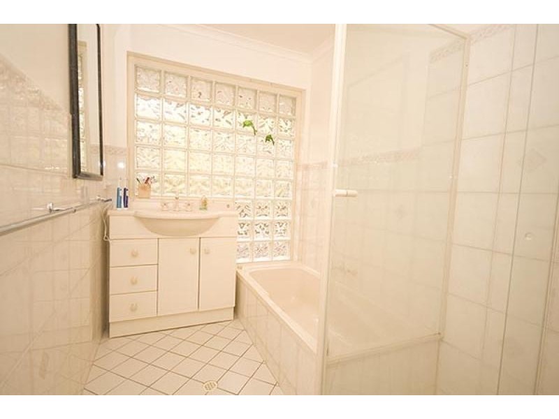 15 Greenfield Rise, Aberfoyle Park SA 5159