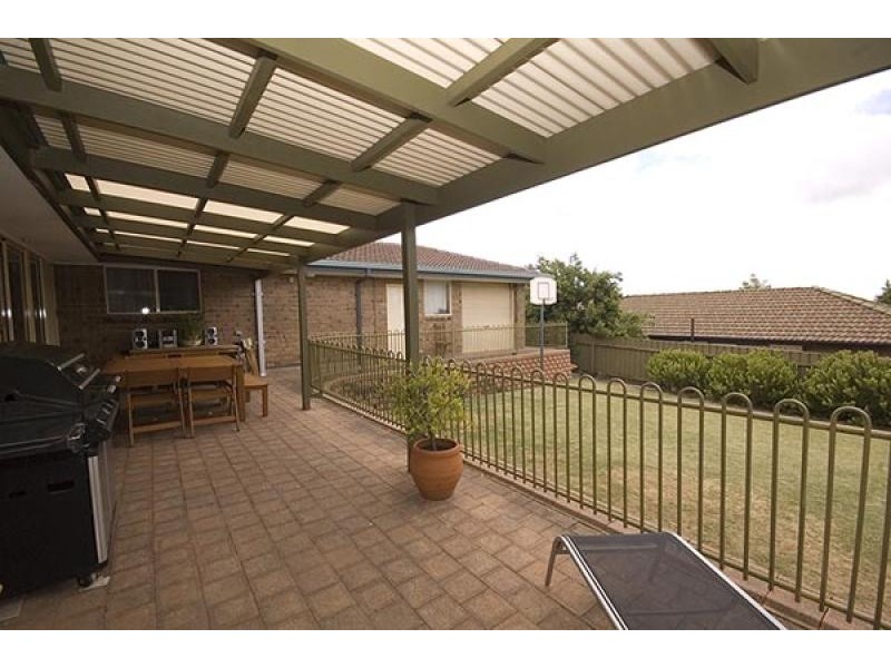 15 Greenfield Rise, Aberfoyle Park SA 5159