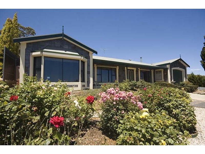 3 Caspian Court, Woodcroft SA 5162