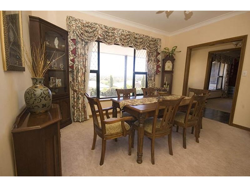 3 Caspian Court, Woodcroft SA 5162