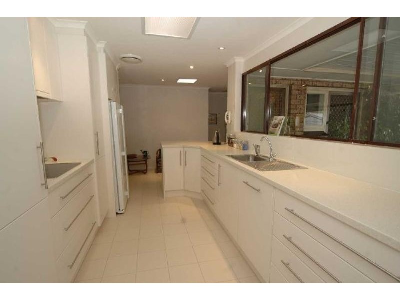 10 Roxanne Street, Happy Valley SA 5159