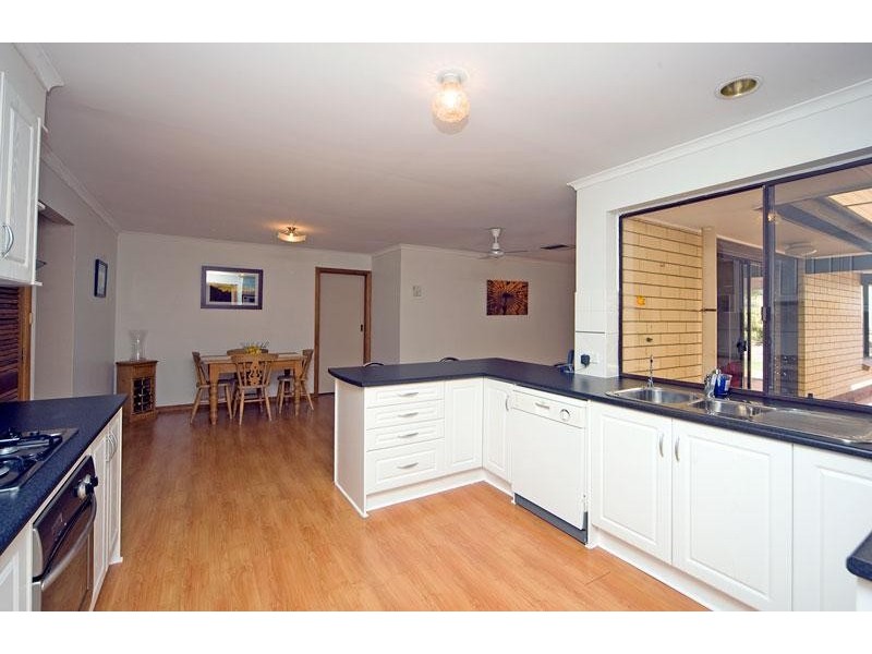 36 Jade Crescent, Happy Valley SA 5159