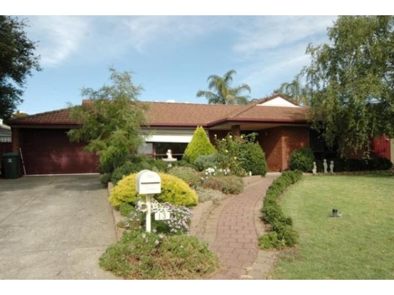 13 Sunset Court, Aberfoyle Park SA 5159