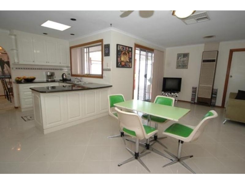 13 Sunset Court, Aberfoyle Park SA 5159