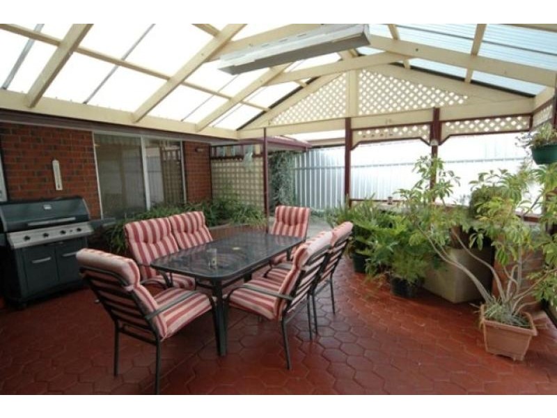 13 Sunset Court, Aberfoyle Park SA 5159