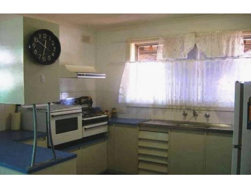 24 Gretel Crescent, Hallett Cove SA 5158