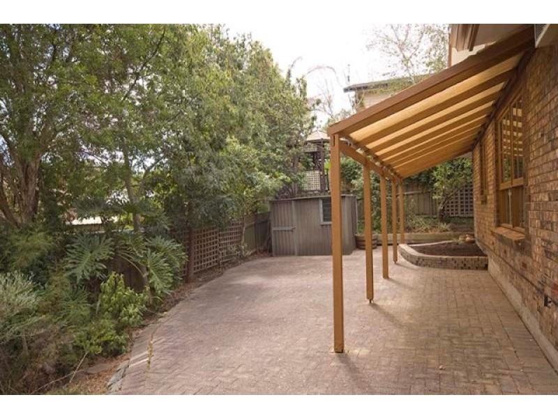 11 Horseshoe Drive, Aberfoyle Park SA 5159