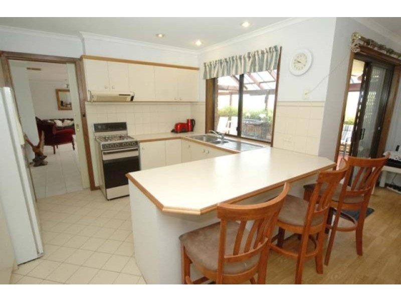 9 Jerilderie Drive, Happy Valley SA 5159