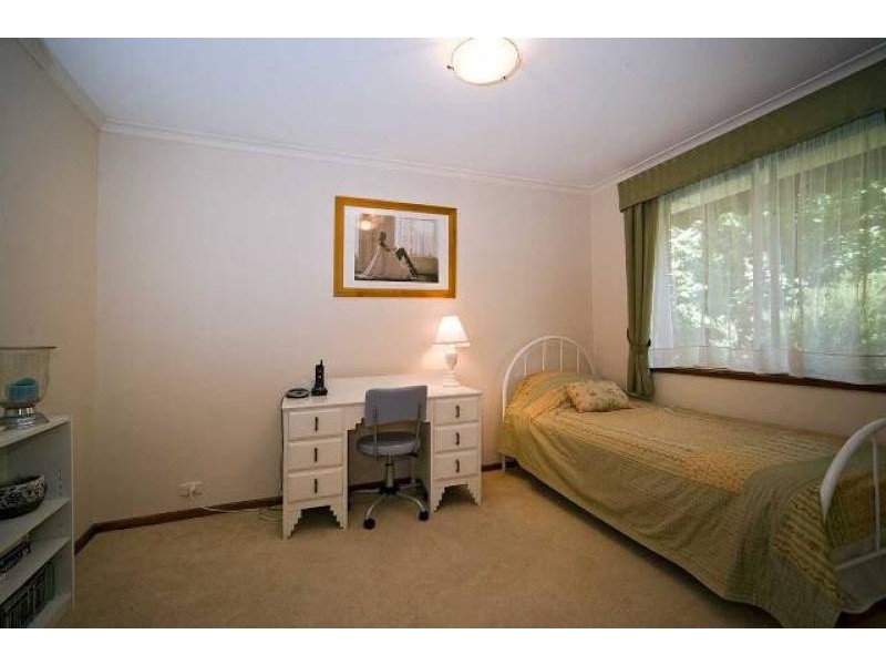 13 Veronica Street, Aberfoyle Park SA 5159