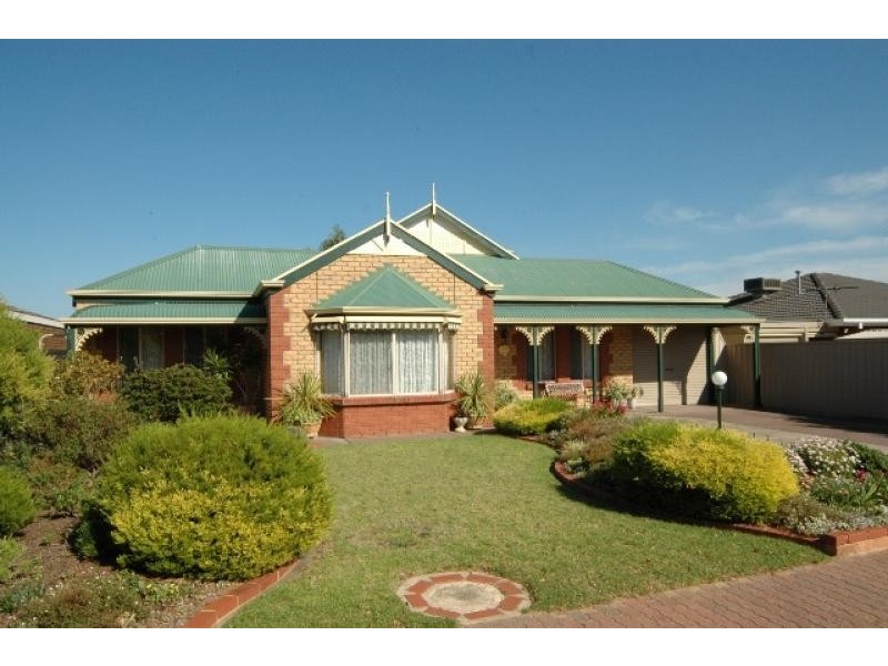 3 Albatross Grove, Seaford Rise SA 5169