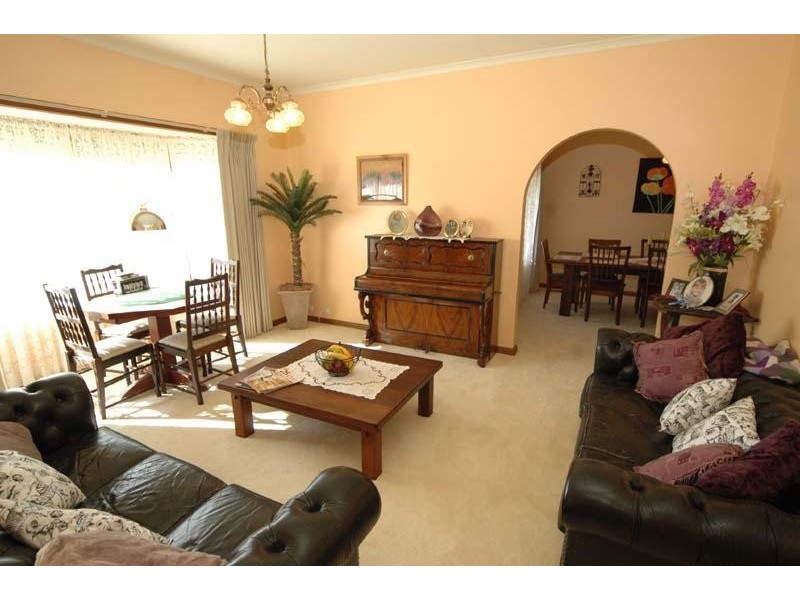 3 Albatross Grove, Seaford Rise SA 5169