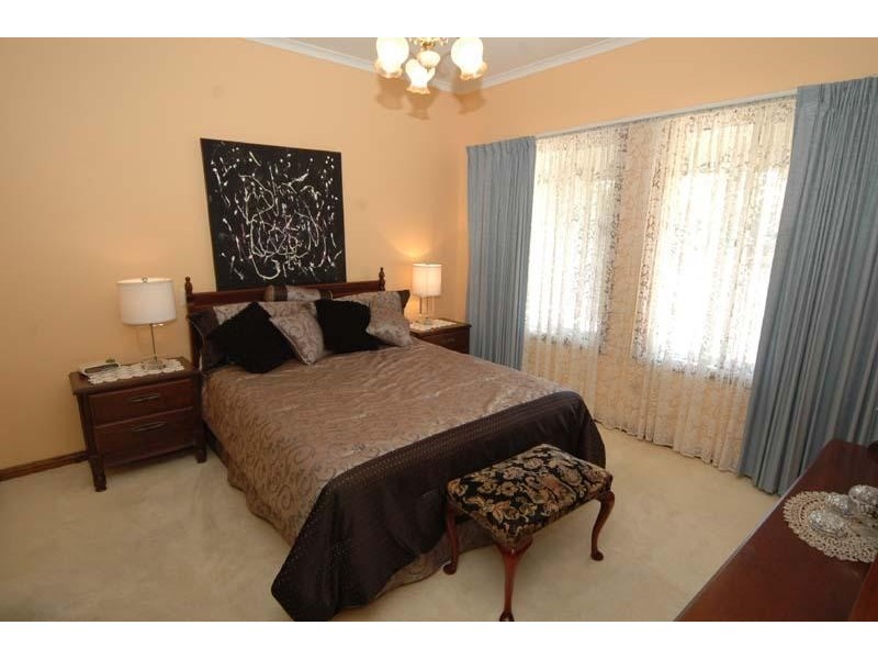 3 Albatross Grove, Seaford Rise SA 5169