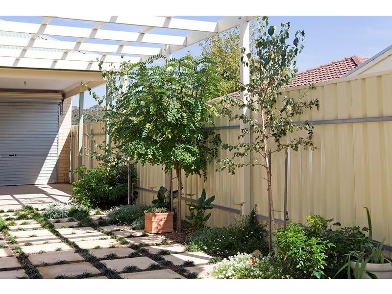 2 Estate Drive, Flagstaff Hill SA 5159