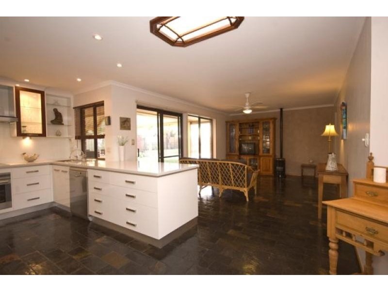 36 Sun Crescent, Happy Valley SA 5159