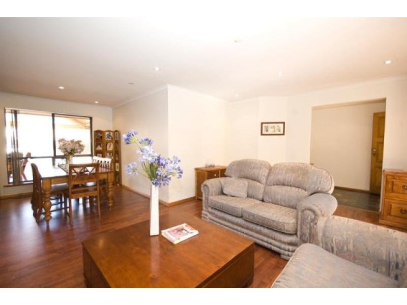 36 Sun Crescent, Happy Valley SA 5159