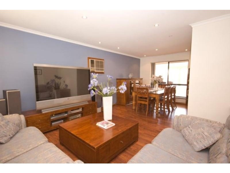 36 Sun Crescent, Happy Valley SA 5159