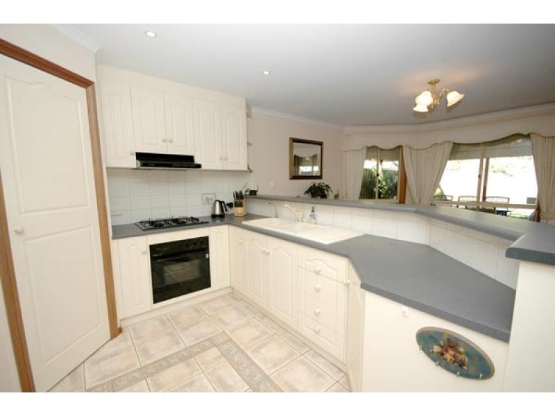 15 McCormack Crescent, Woodcroft SA 5162