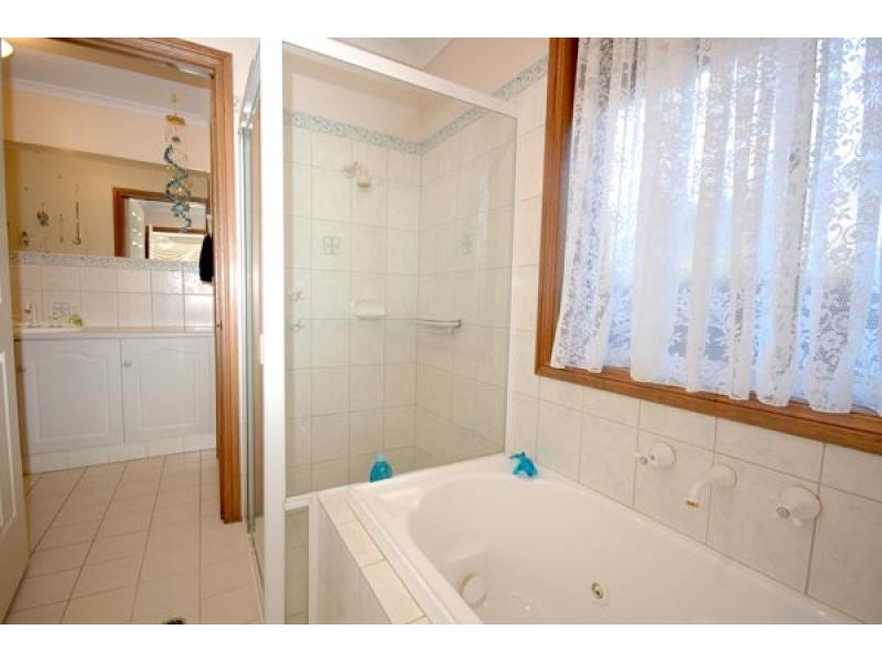 15 McCormack Crescent, Woodcroft SA 5162