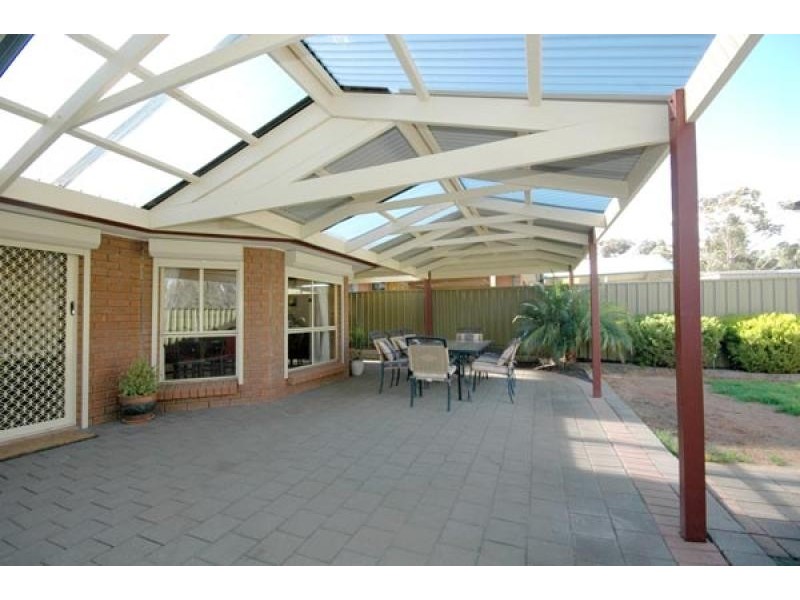 15 McCormack Crescent, Woodcroft SA 5162