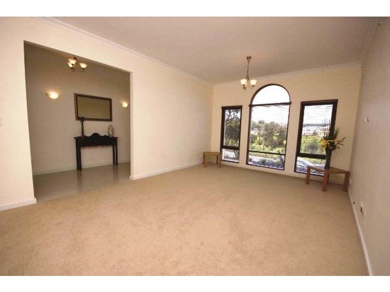 13 Lacebark Court, Flagstaff Hill SA 5159
