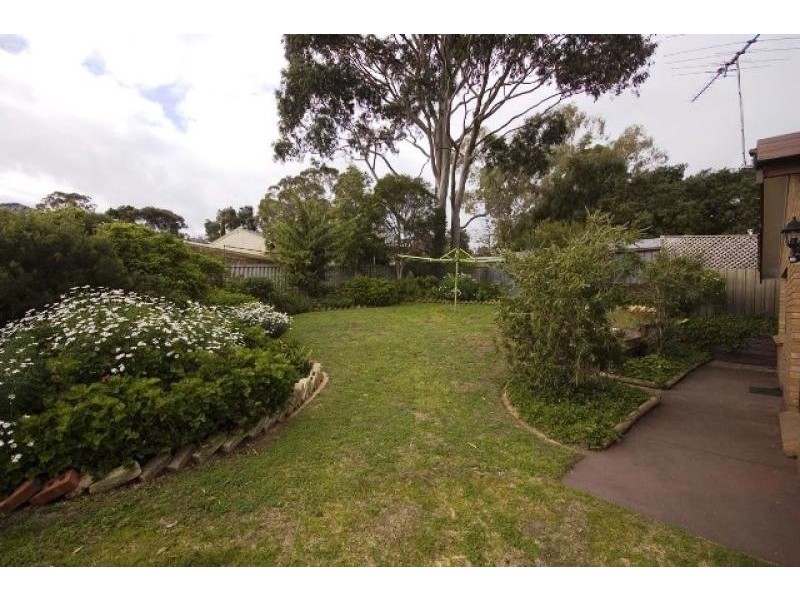 1 Lawson Road, Happy Valley SA 5159