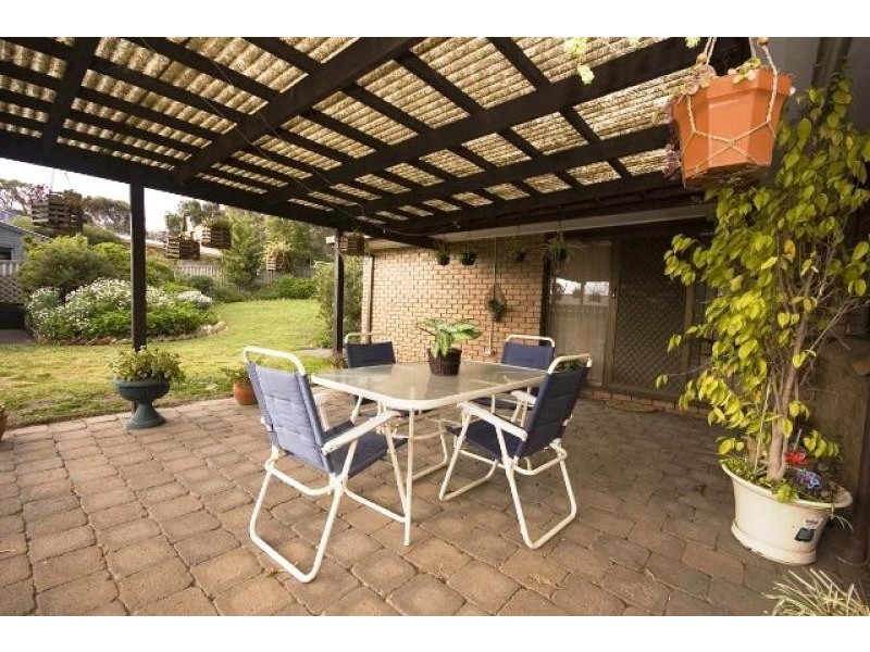 1 Lawson Road, Happy Valley SA 5159