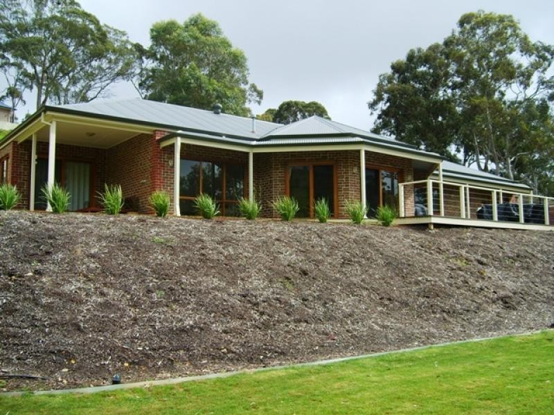 18 Scenic Court, Chandlers Hill SA 5159