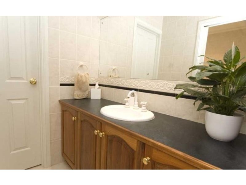 18 Scenic Court, Chandlers Hill SA 5159