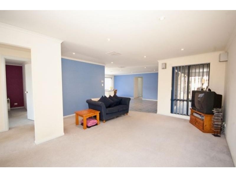 10 Taylors Road West, Aberfoyle Park SA 5159