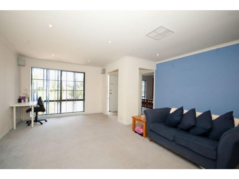 10 Taylors Road West, Aberfoyle Park SA 5159